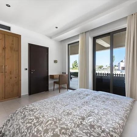 Porto Carras Grand Private Poolside Apartamento *