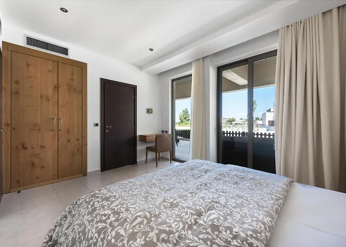 Porto Carras Grand Private Poolside Daire *